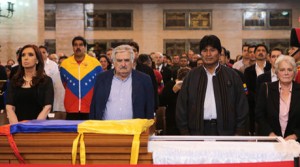 Gobierno-Hugo-Chavez-Foto-Agencias_NACIMA20130308_0565_6